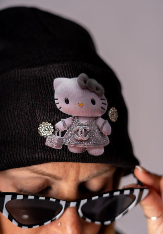 CAPPELLO KITTY SHINE C**NEL!