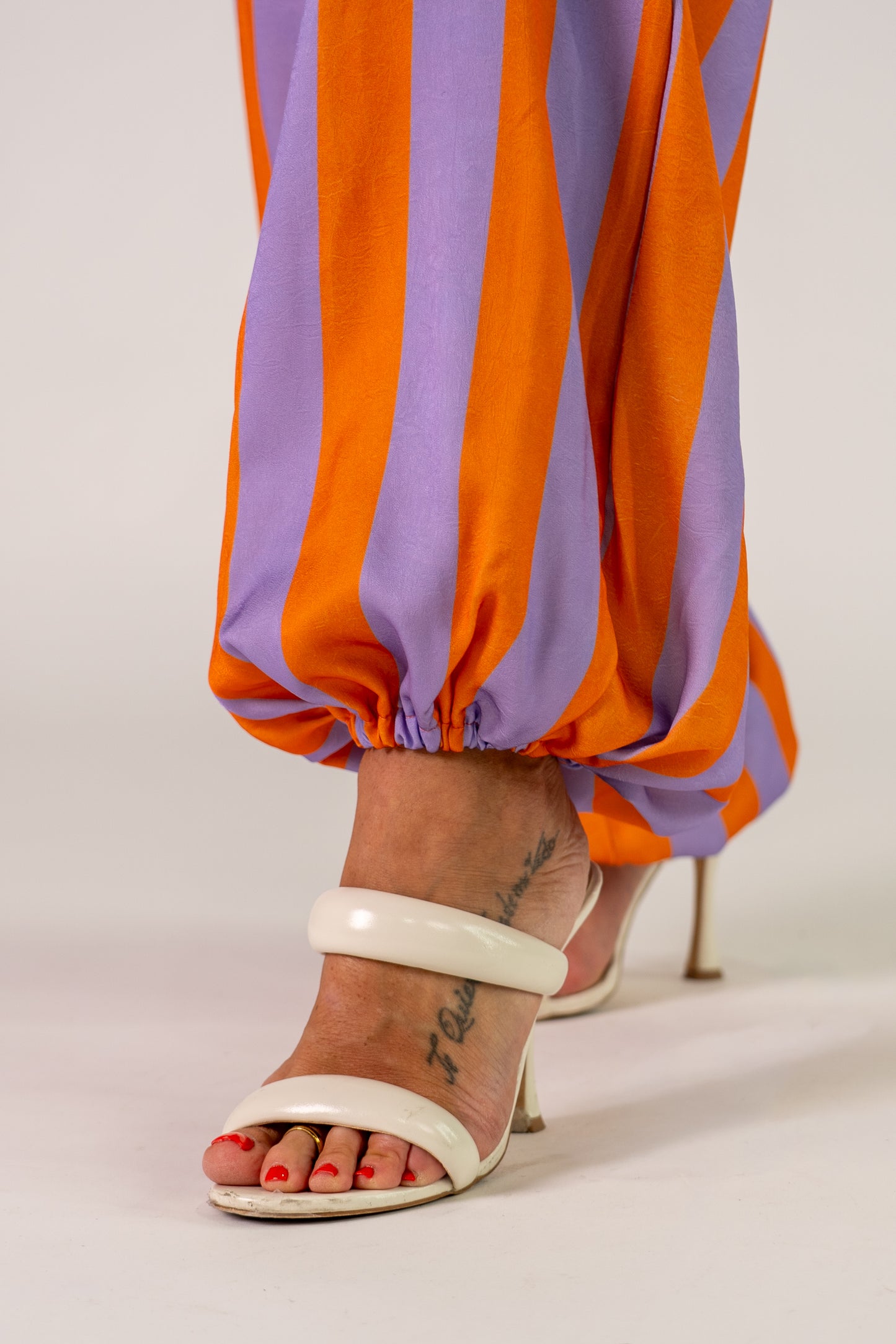 PANTALONI ORANGE VIOLET!