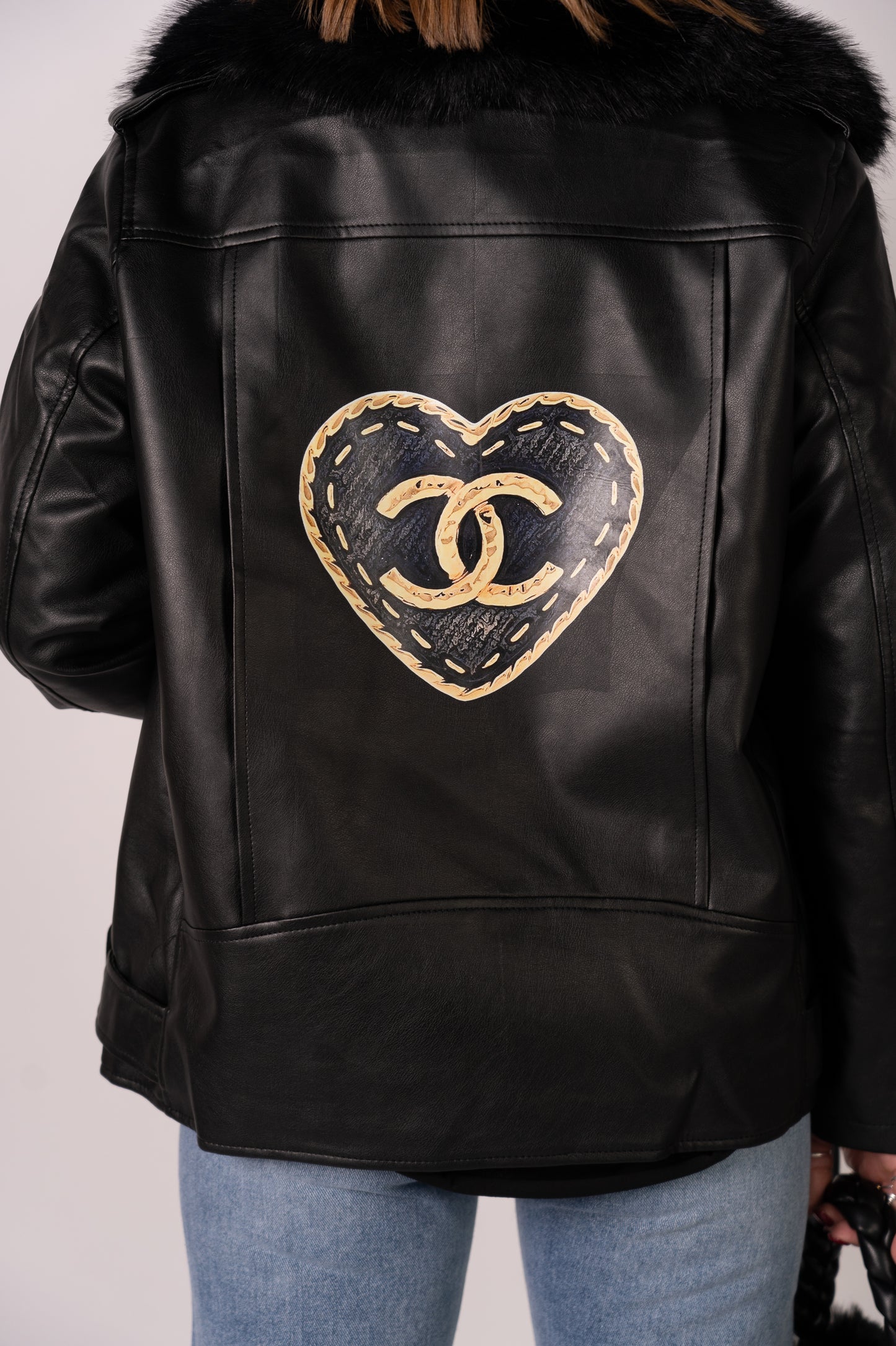 CHIODO PELLICCIOSO CHANEL!