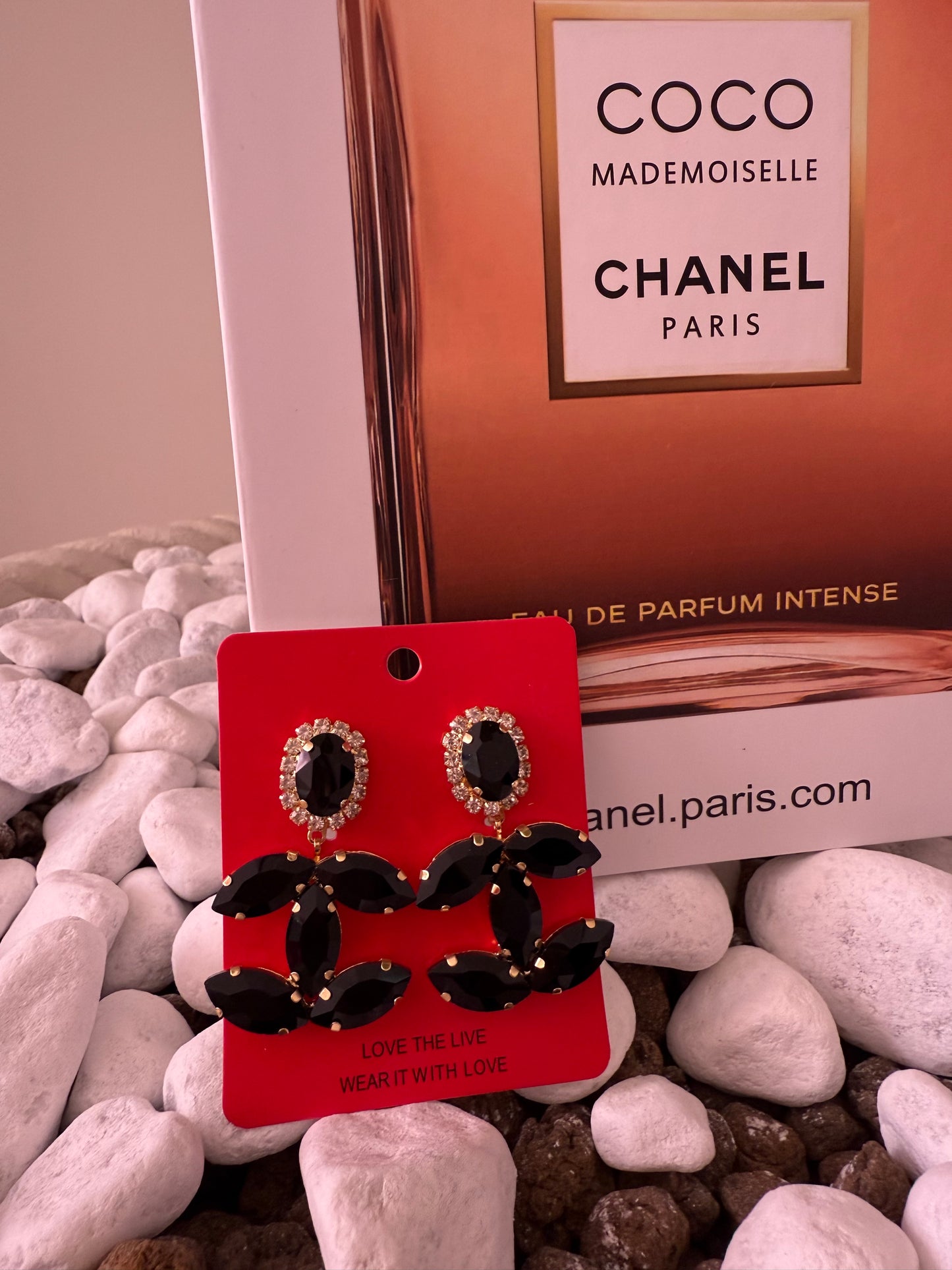 ORECCHINI BLACK CHANEL!