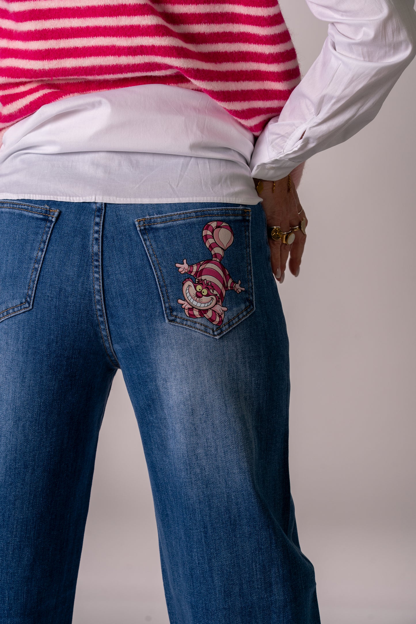 JEANS ALICE IN WONDERLAND!