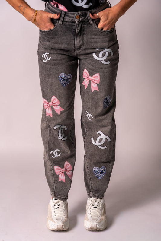 JEANS C**NEL FIOCCOSO!