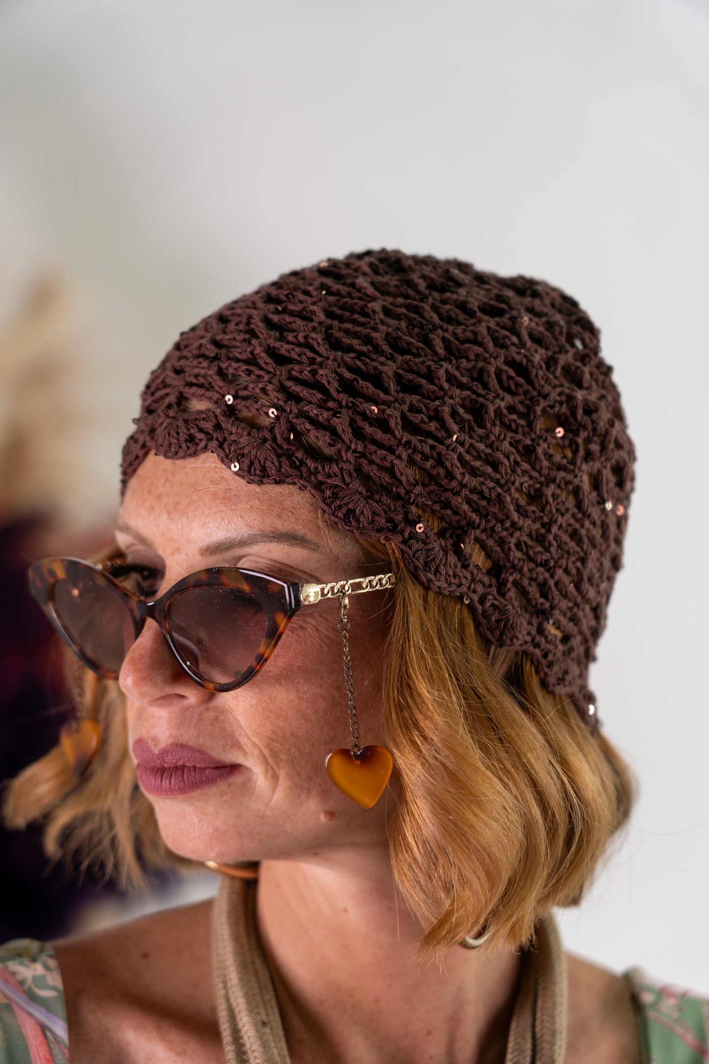 CAPPELLO UNCINETTO PAILLETTES