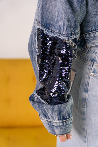 GIUBBINO STRANO TANTE PAILLETTES!