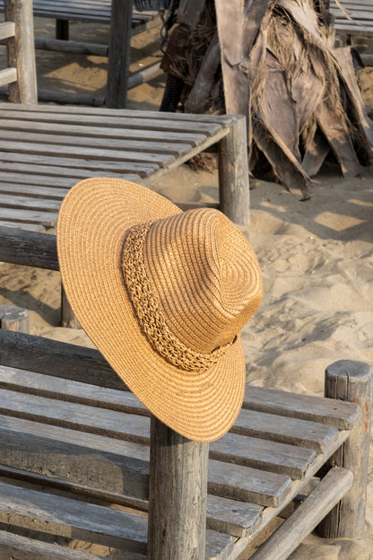 CAPPELLO INTRECCIO