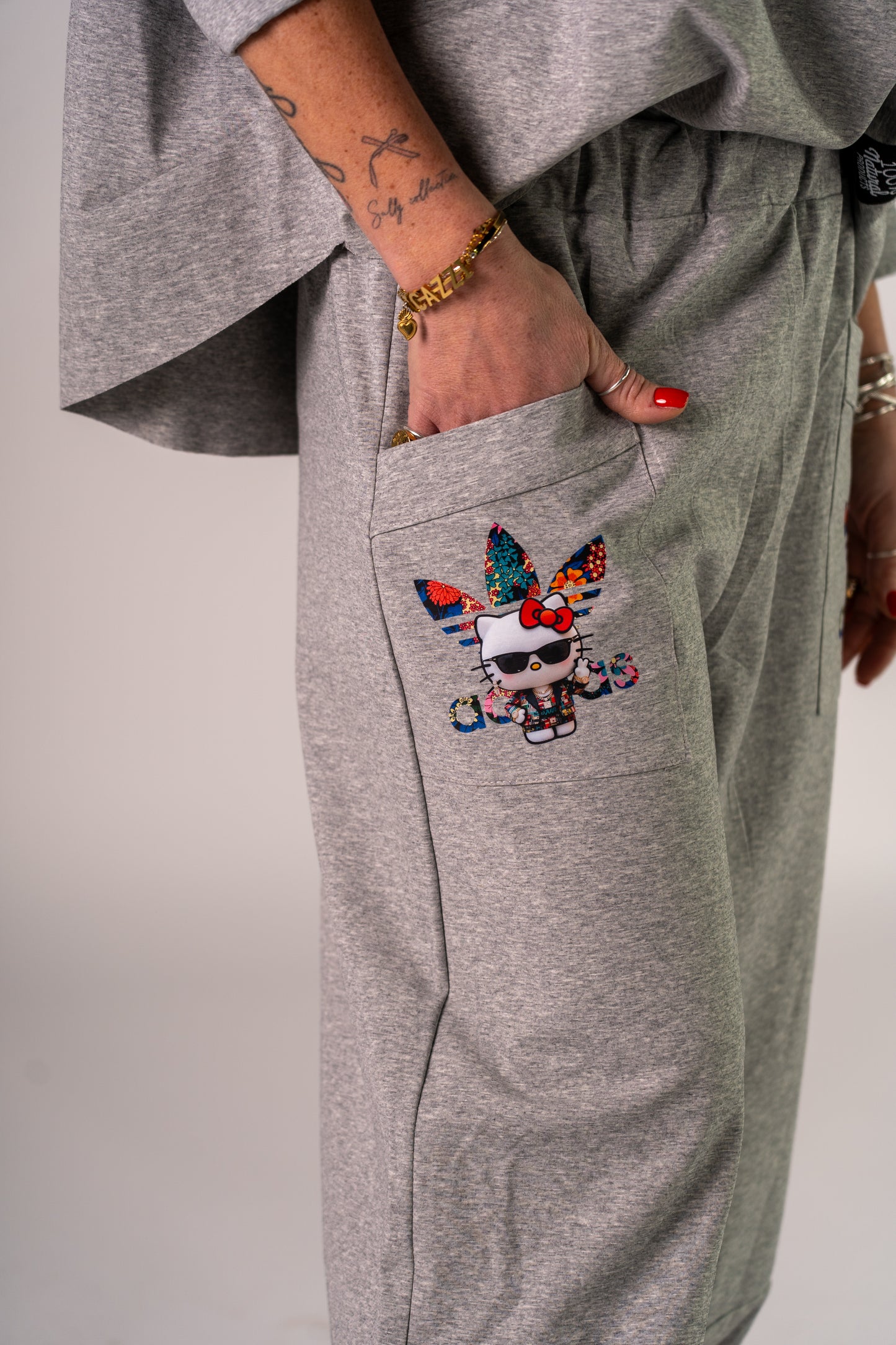 COORDINATO KITTY SUNGLASSES!