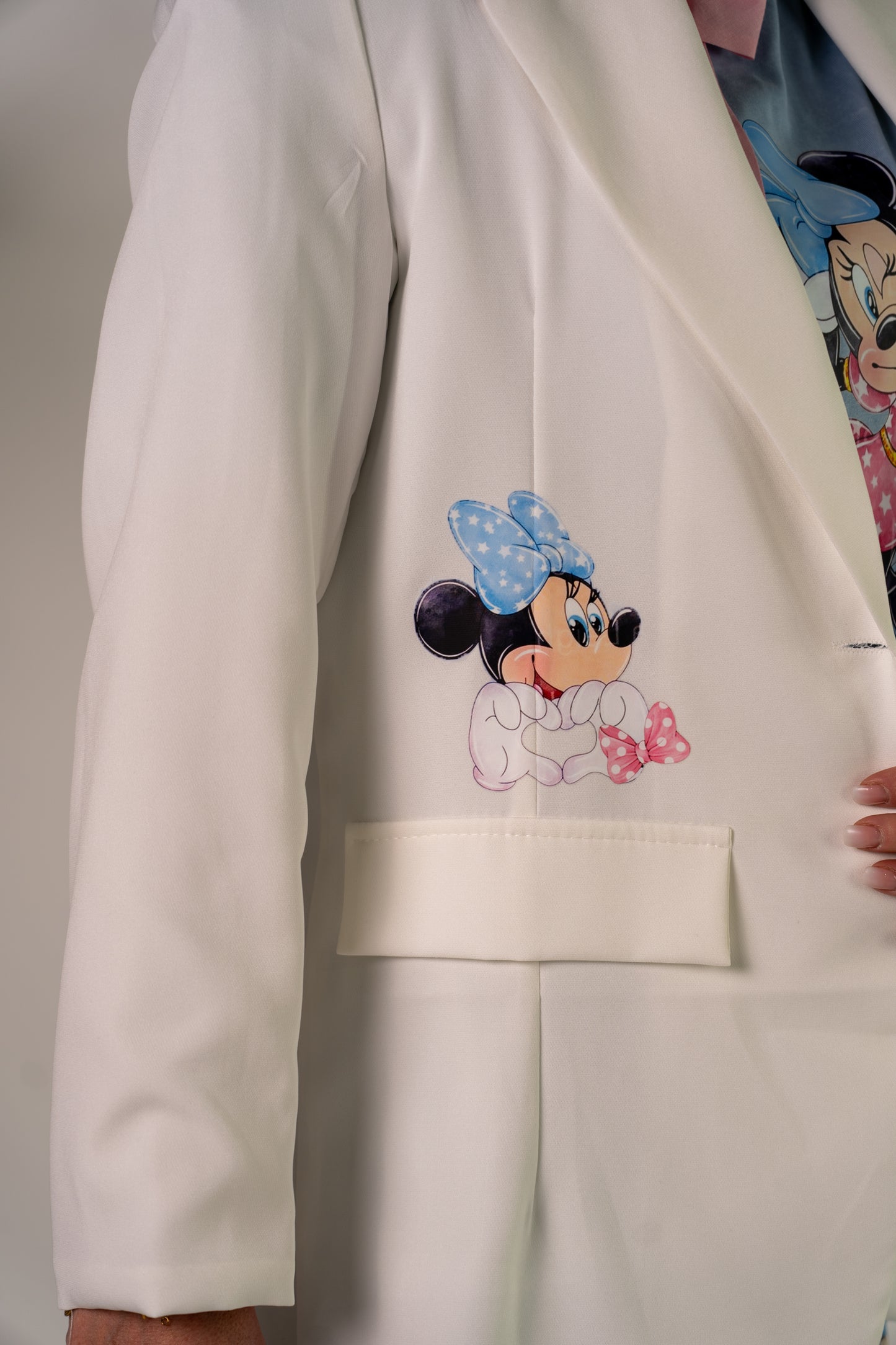 BLAZER WHITE MINNIE🩵