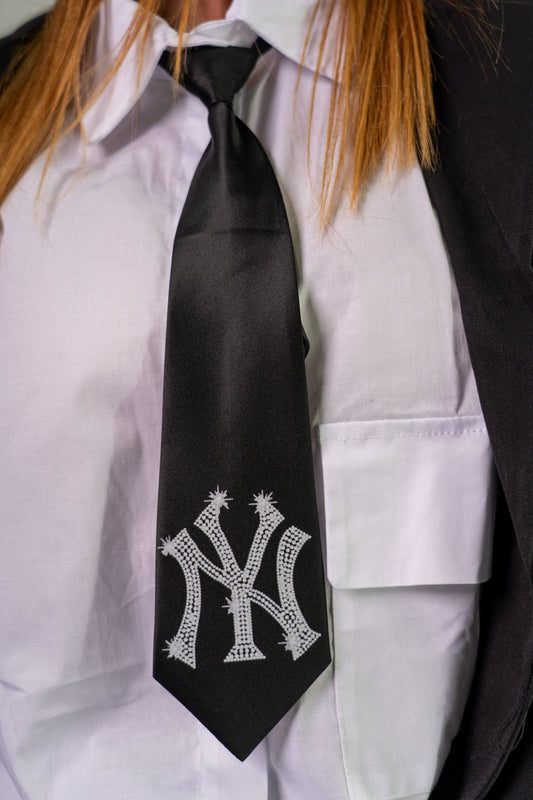 CRAVATTA YANKEES STRASS!
