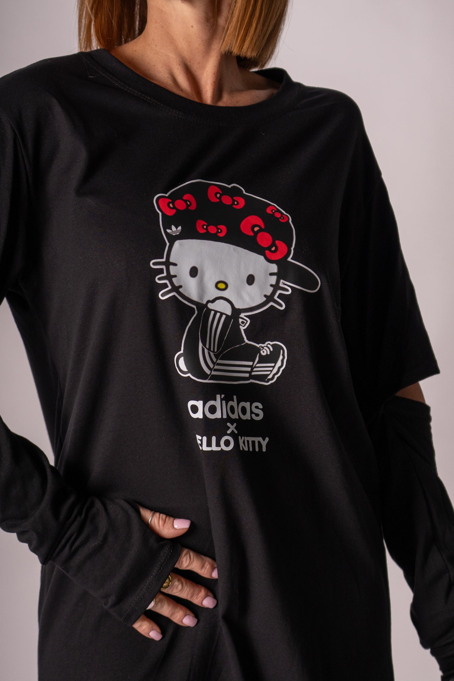 MAGLIA ADID❤️S X HELLO KITTY!