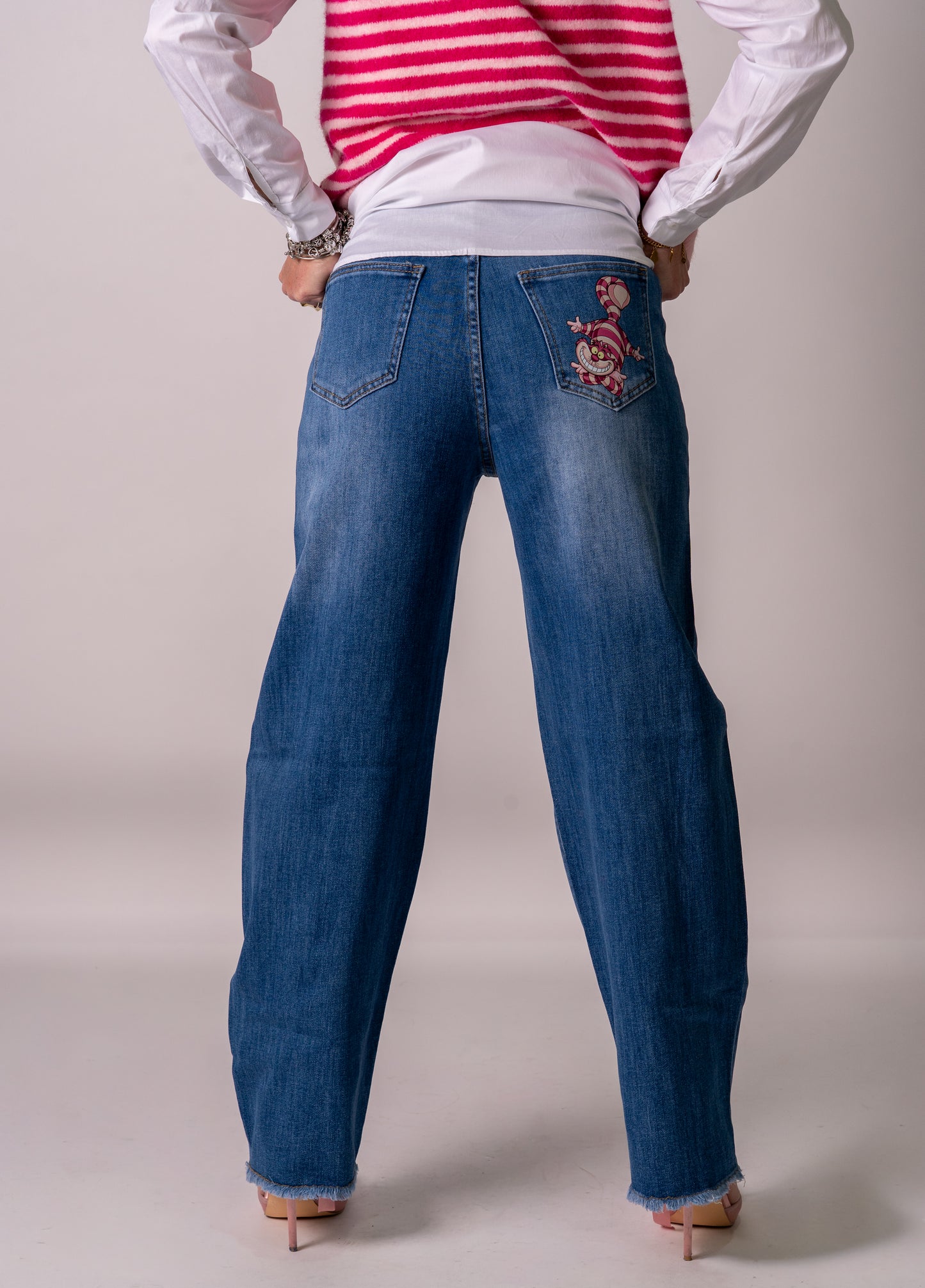 JEANS ALICE IN WONDERLAND!